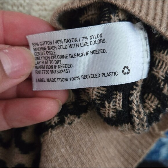 Leopard Print Crewneck knit sweater size XS - Picture 4 of 12